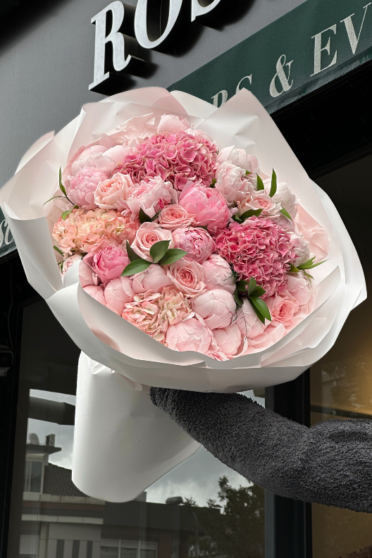 Pink In Bloom | Şakayık Ortanca Karışık Buket