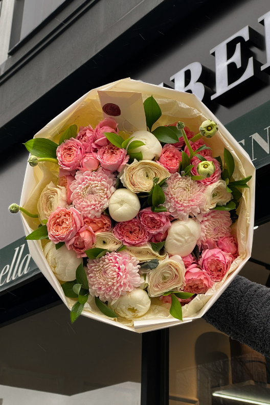 Ivory Elegance | Karışık Buket