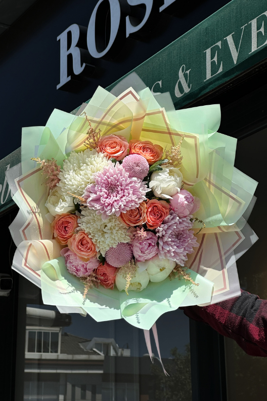 Pampered Pastels Karışık Buket