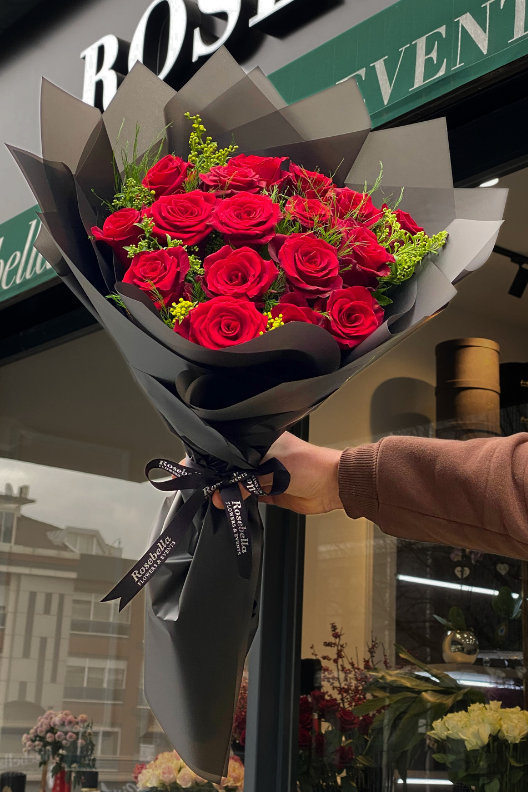 17 Kırmızı Gül Buketi