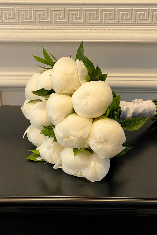 Beyaz Şakayık Gelin Buketi