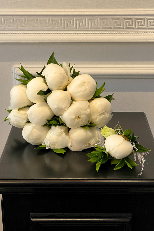 Beyaz Şakayık Gelin Buketi