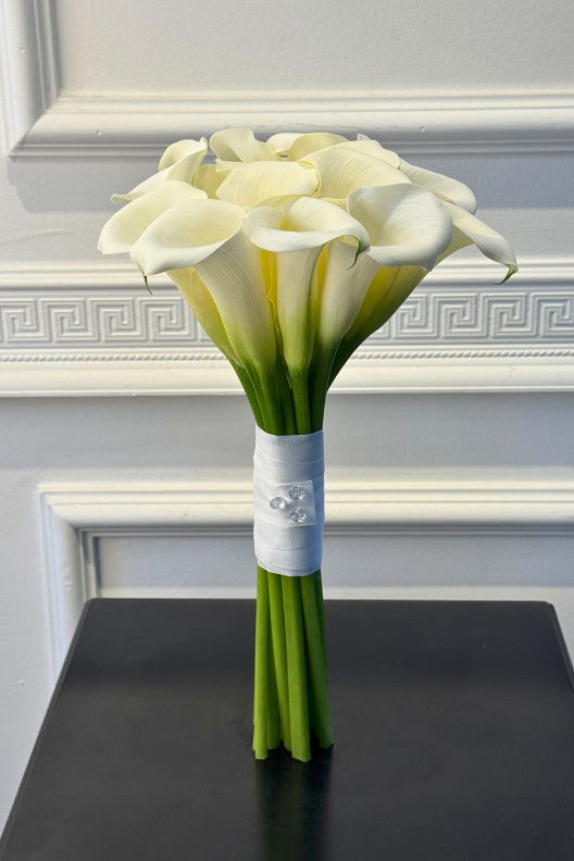 Beyaz Gala Gelin Buketi