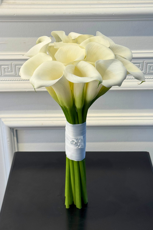 Beyaz Gala Gelin Buketi