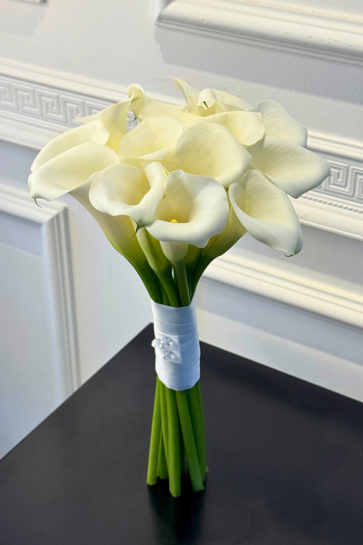 Beyaz Gala Gelin Buketi