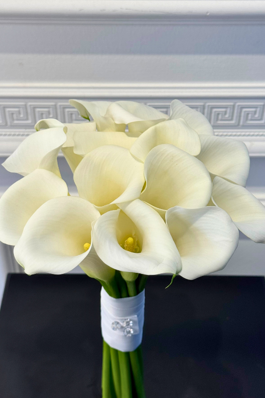 Beyaz Gala Gelin Buketi