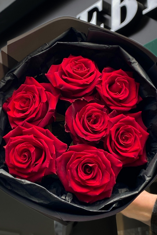 7 Kırmızı Gül Buketi