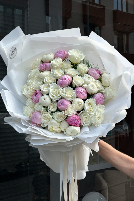 Endless Şakayık Gül Buketi