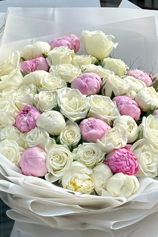 Endless Şakayık Gül Buketi