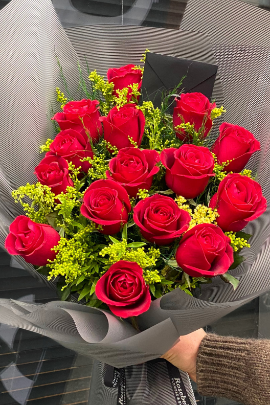 15 Kırmızı Gül Buketi