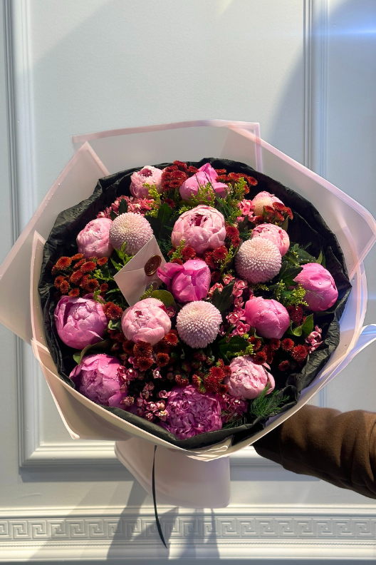 Rosebella Signature Pembe Şakayık Buketi