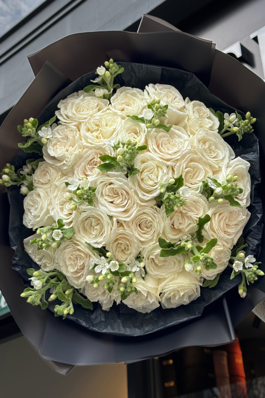 31 Beyaz Ekvator Gülü Buketi