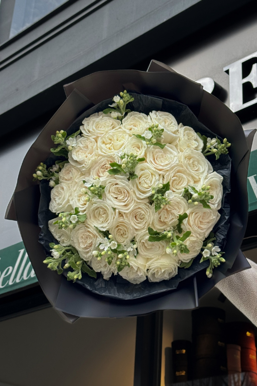 31 Beyaz Ekvator Gülü Buketi