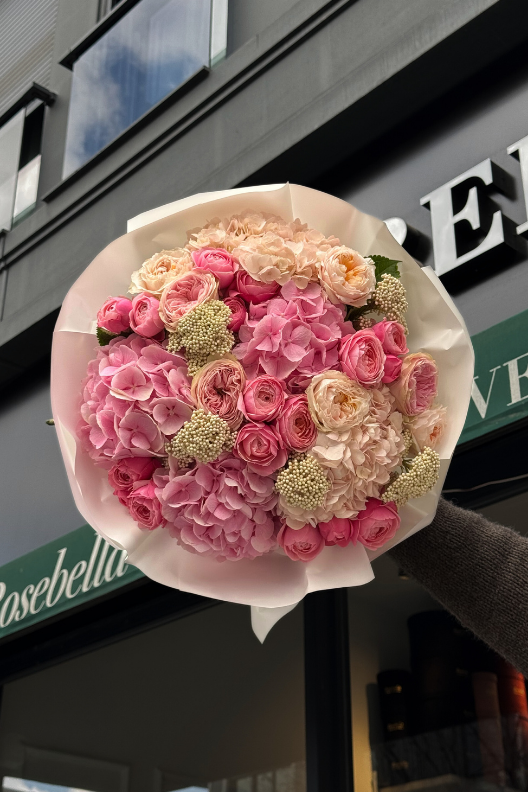 Pembe Ortanca Hollanda Gülleri Buketi