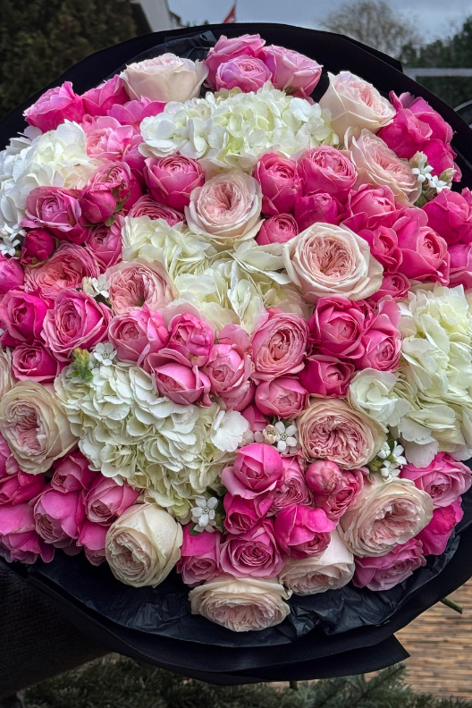 Beyaz Ortanca Özel Güller Buketi