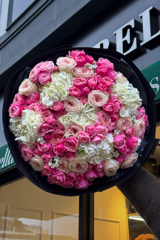 Beyaz Ortanca Özel Güller Buketi