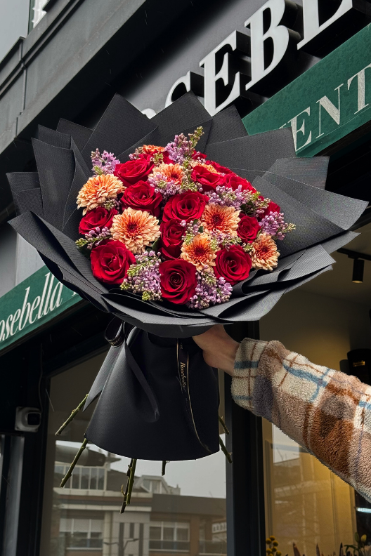 Kırmızı Gül Anastasya Leylak Buketi