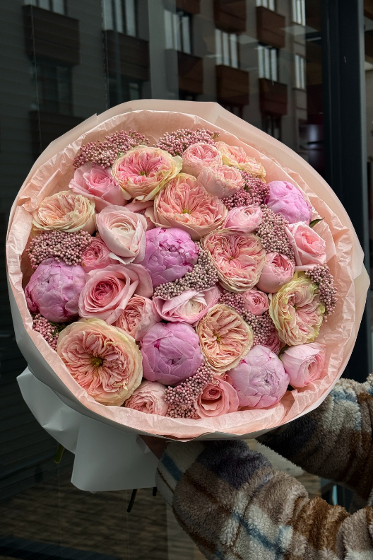 Hollanda Gülleri Pembe Şakayık Buketi