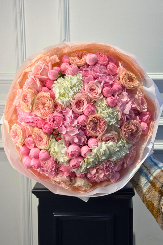 Pembe Beyaz Ortanca Özel Hollanda Gülleri Buketi