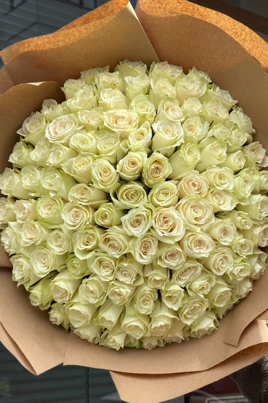 Deluxe 101 Beyaz Gül Buketi