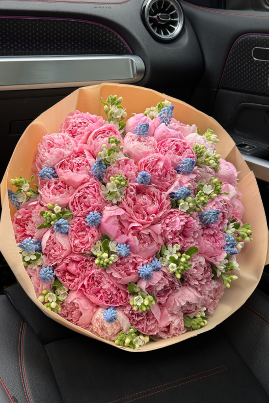 51 Pembe Şakayık Buketi