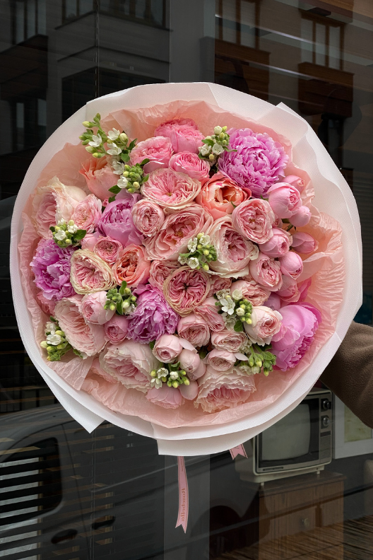 Pembe Şakayık Premium Çardak Güller Buketi