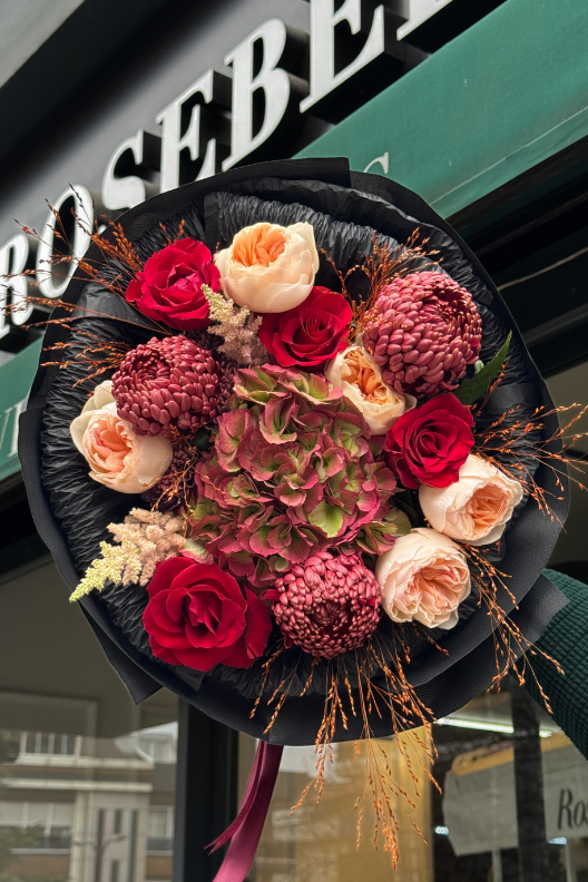 Autumn Elegance – Juliet & Bordeaux Lüks Buket