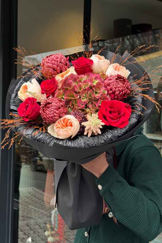 Autumn Elegance – Juliet & Bordeaux Lüks Buket