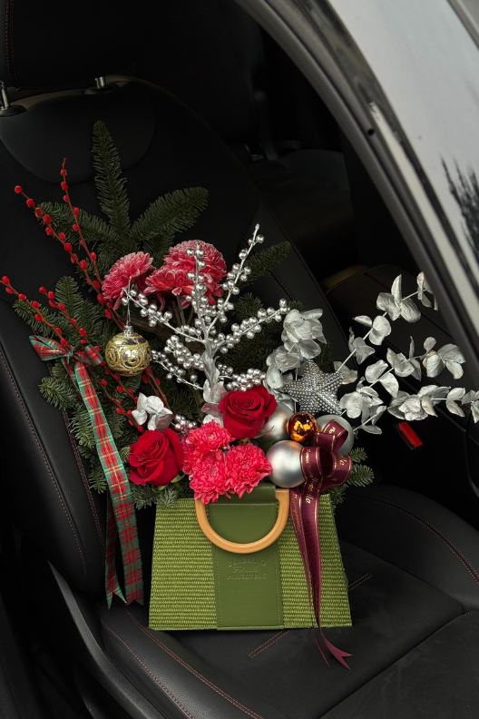 Yılbaşına Özel Mini Çanta Aranjmanı