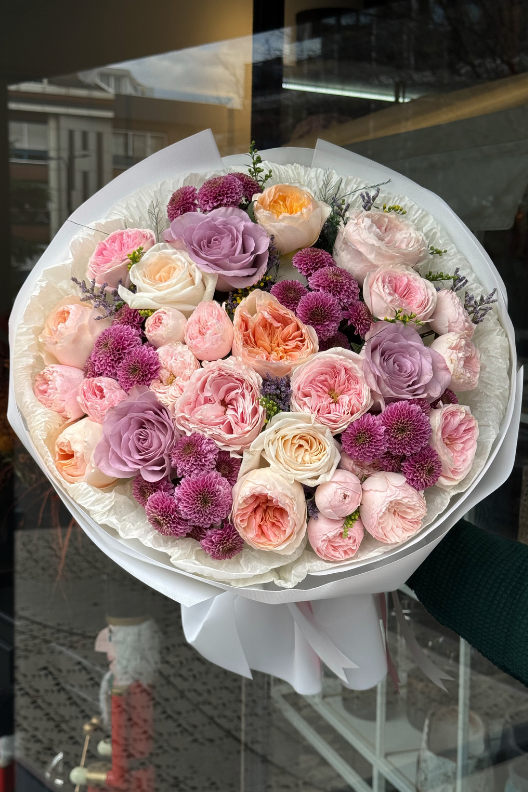Maison Améthyste – Signature Rose Bouquet