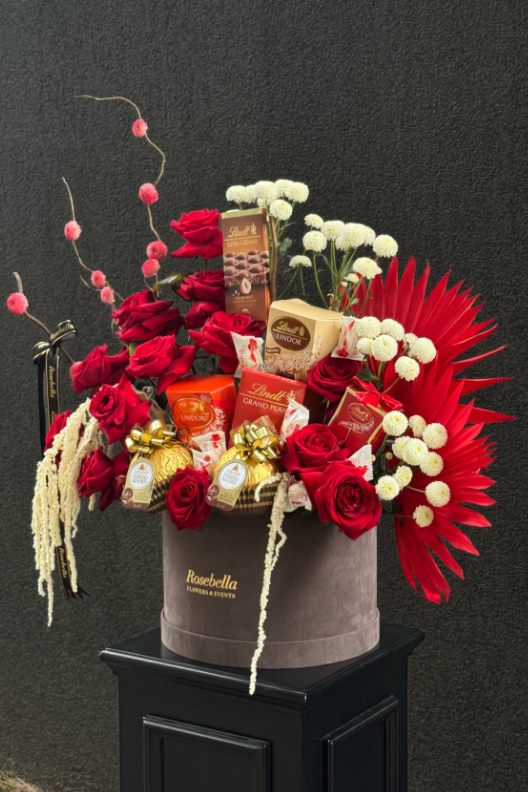 Gri Silindir Kutuda Lüks Gül & Çikolata Aranjmanı