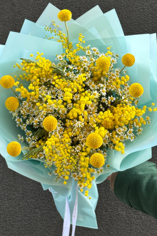 Mimoza & Kır Çiçeği Lüks Buket