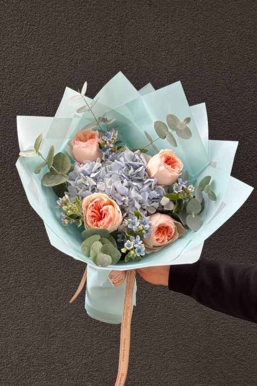 Juliet Güllü Mavi Ortanca Buketi