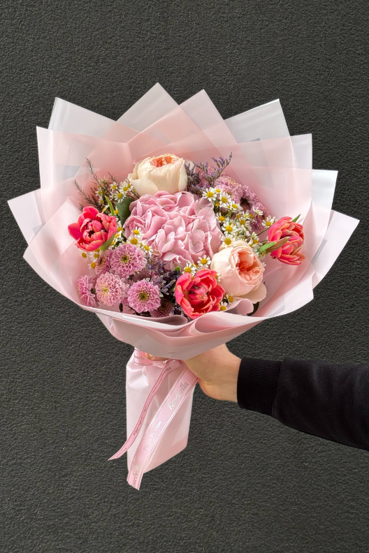 Pembe Ortanca & Juliet Gülleri Premium Buketi