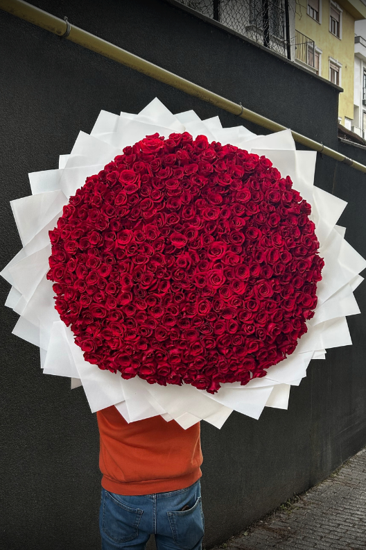 351 Kırmızı Güllü Dev Aşk Buketi