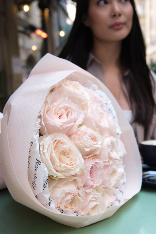 Tsumugi Blush – 15 Dal Wabara Gül Buketi