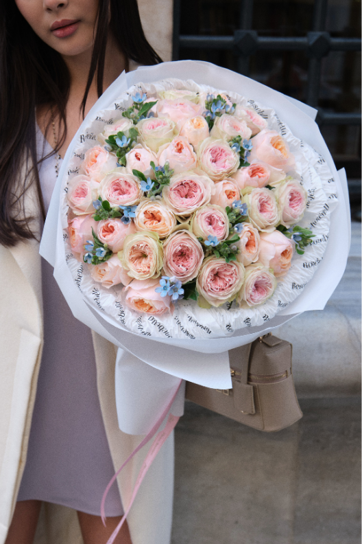 Juliet Gül Buketi – Azure Elegance