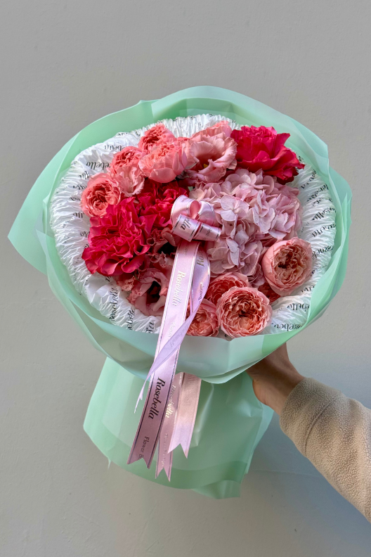 Pembe Çiçek Buketi – Rosé Éclat