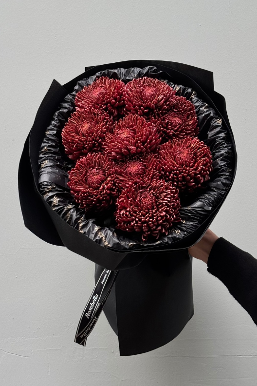 9'lu Bigoudi Red Anastasia Buketi