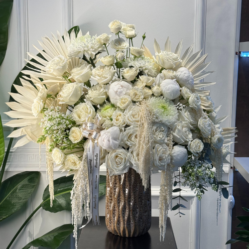 Vazoda hazırlanan lüks çiçek aranjmanları – Rosebella özel tasarım koleksiyonu